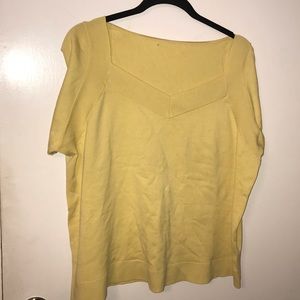 Yellow short sleeve sweater size 2X